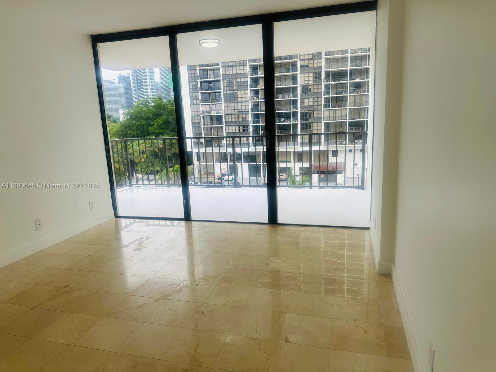1915 Brickell Ave #604, Miami FL 33129