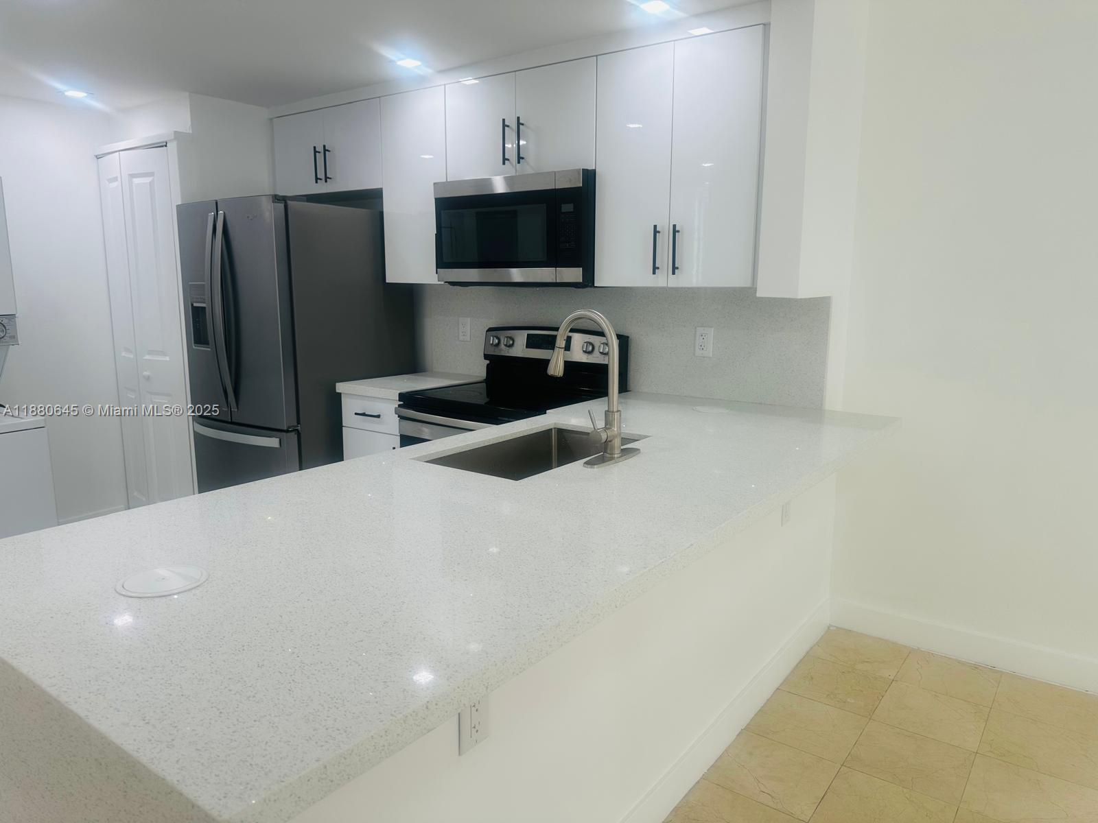 1915 Brickell Ave #604, Miami FL 33129