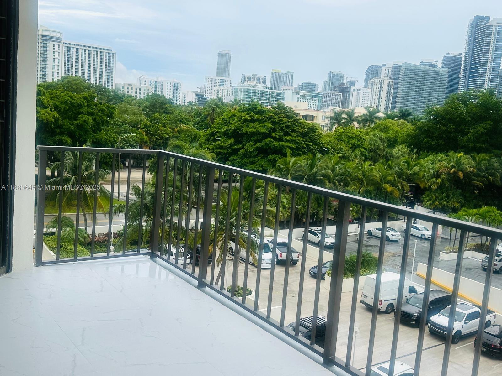 1915 Brickell Ave #604, Miami FL 33129