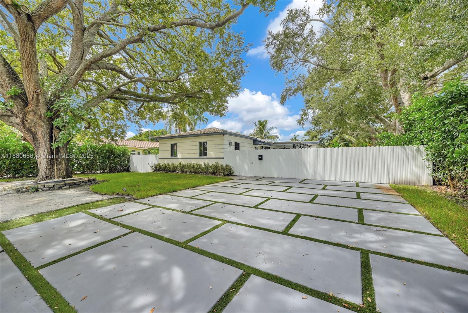 11102 NE 9th Ct, Biscayne Park FL 33161