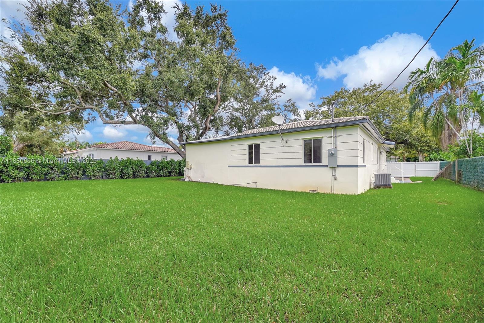 11102 NE 9th Ct, Biscayne Park FL 33161