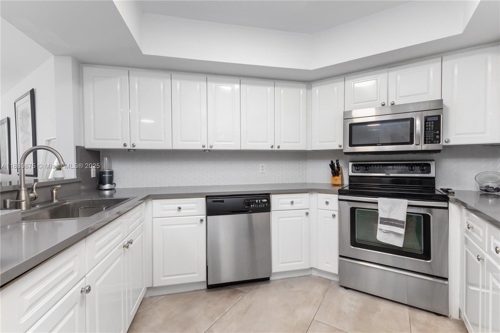 1800 Sunset Harbour Dr #815, Miami Beach FL 33139
