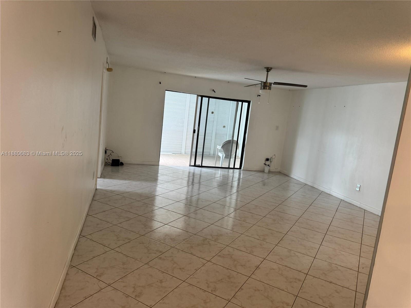4141 NW 44th Ave #117, Lauderdale Lakes FL 33319