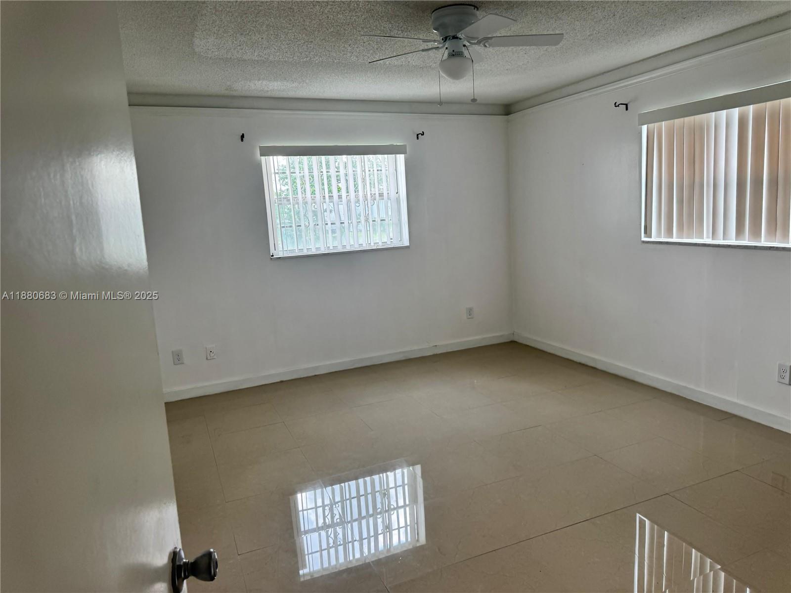 4141 NW 44th Ave #117, Lauderdale Lakes FL 33319