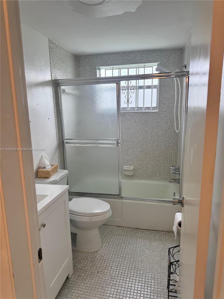 4141 NW 44th Ave #117, Lauderdale Lakes FL 33319