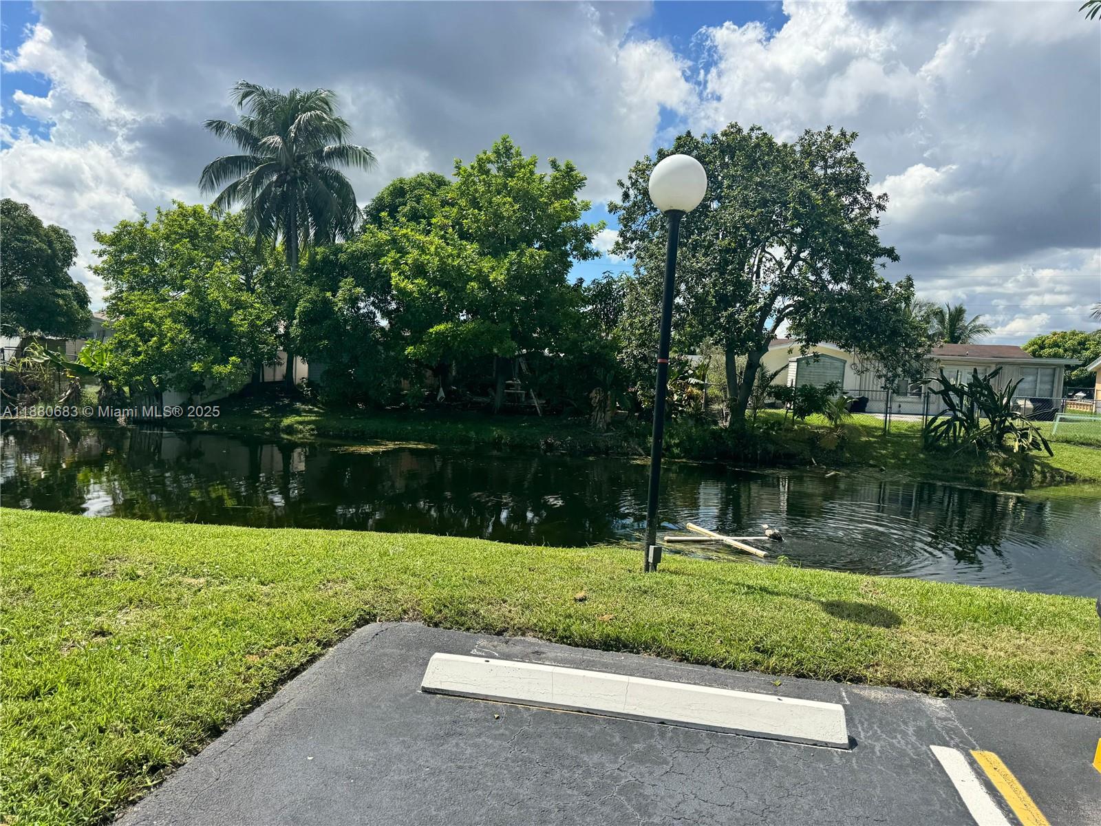4141 NW 44th Ave #117, Lauderdale Lakes FL 33319