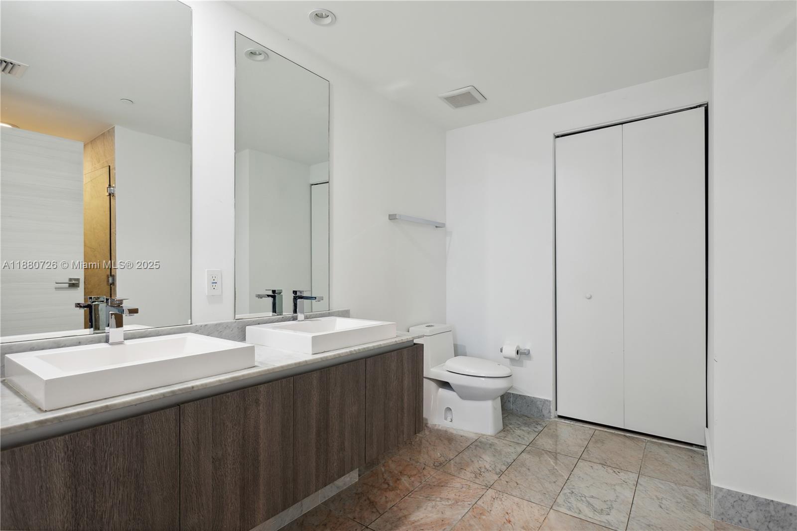 801 S Miami Ave #3207, Miami FL 33130