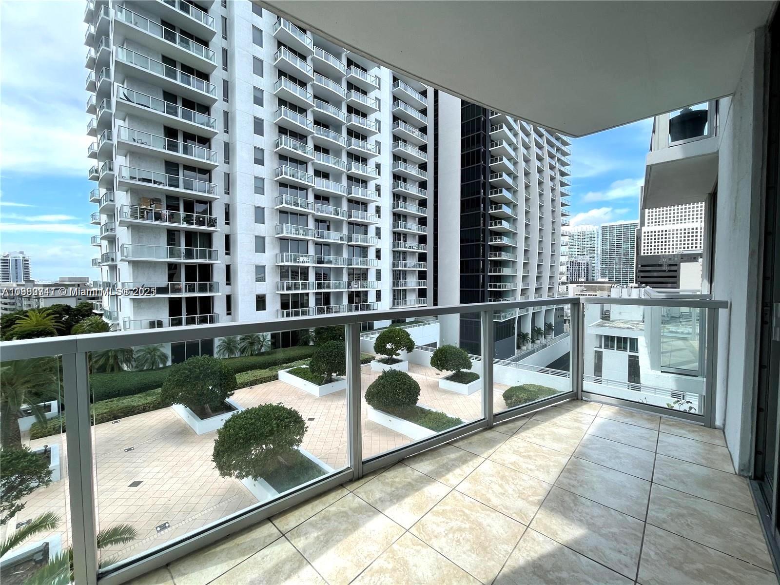 1060 Brickell Avenue #1515, Miami FL 33131