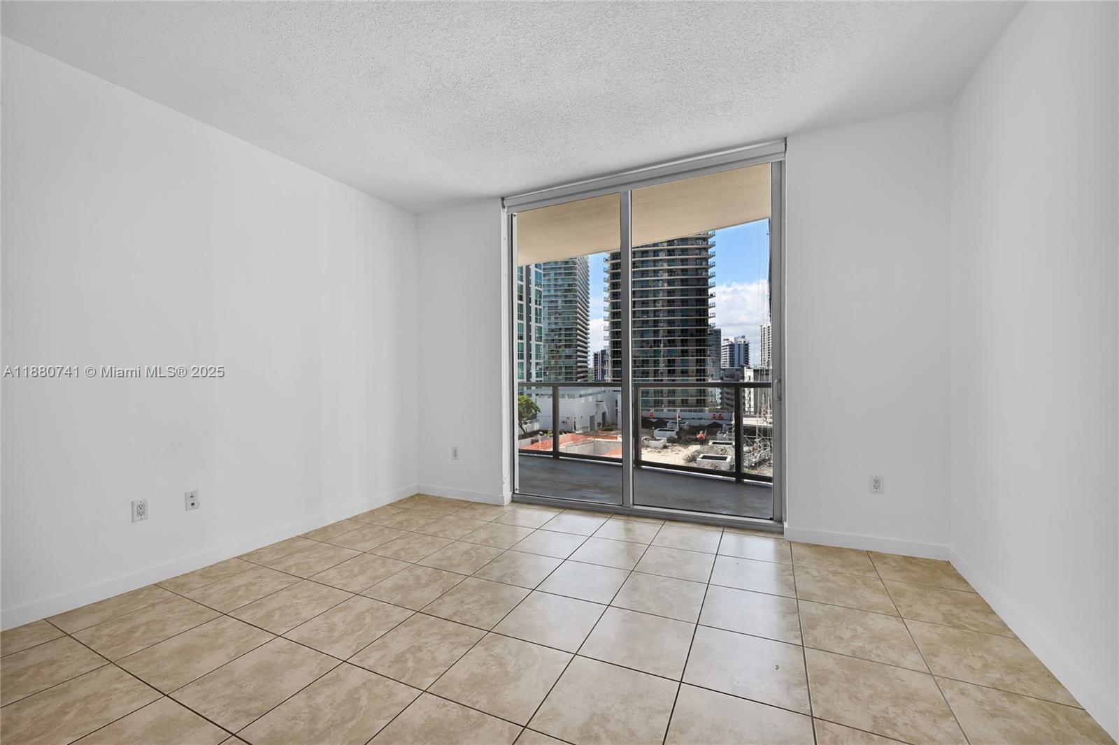 1060 Brickell Avenue #1515, Miami FL 33131