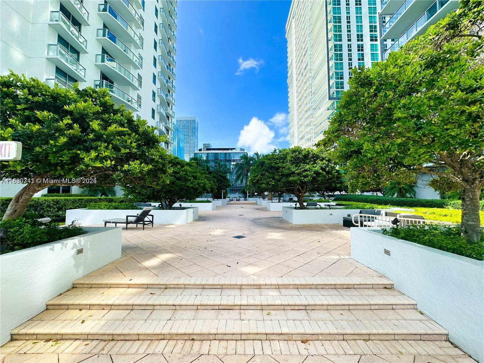 1060 Brickell Avenue #1515, Miami FL 33131