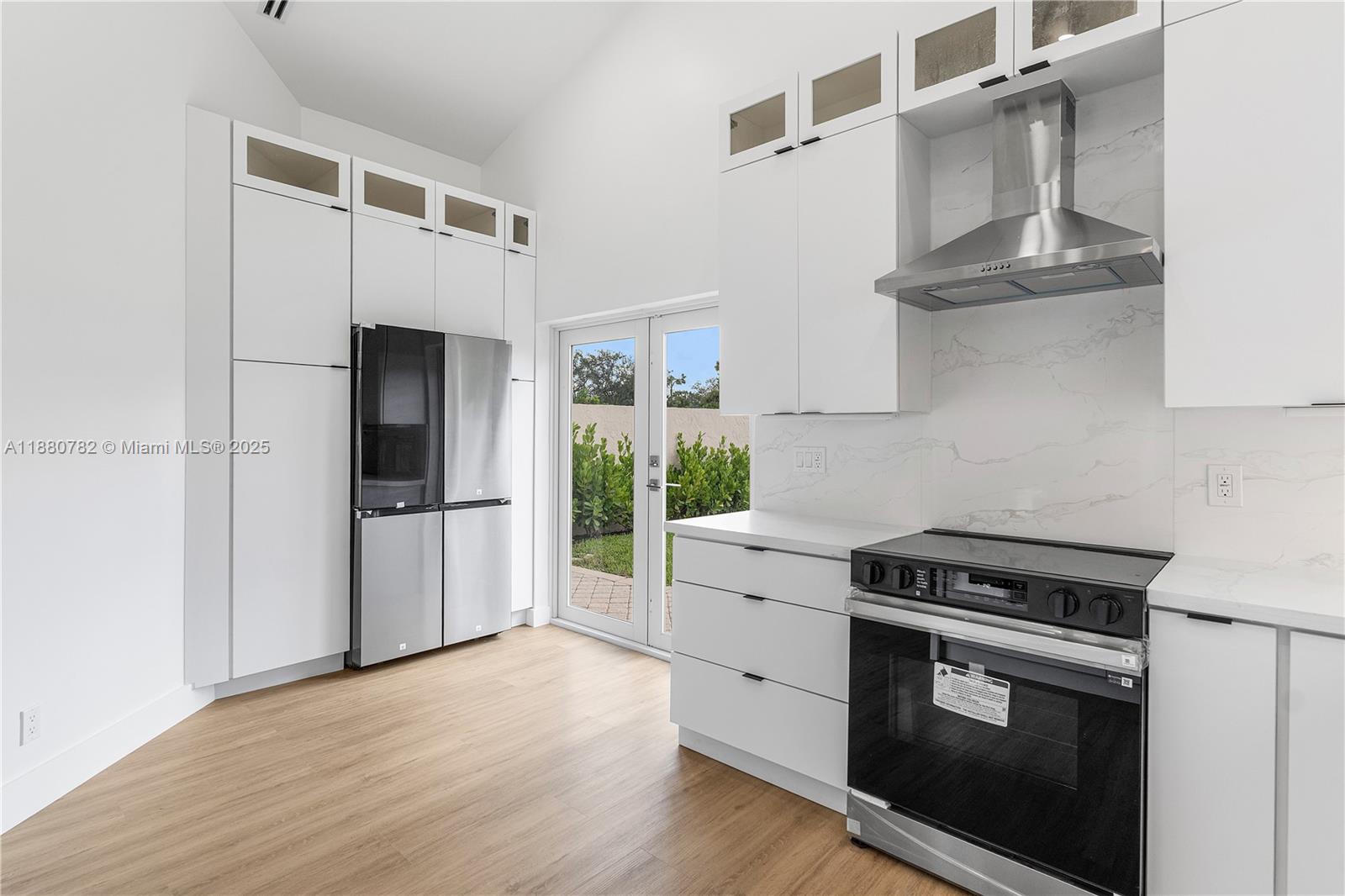 9041 Baybury Ln, West Palm Beach FL 33411