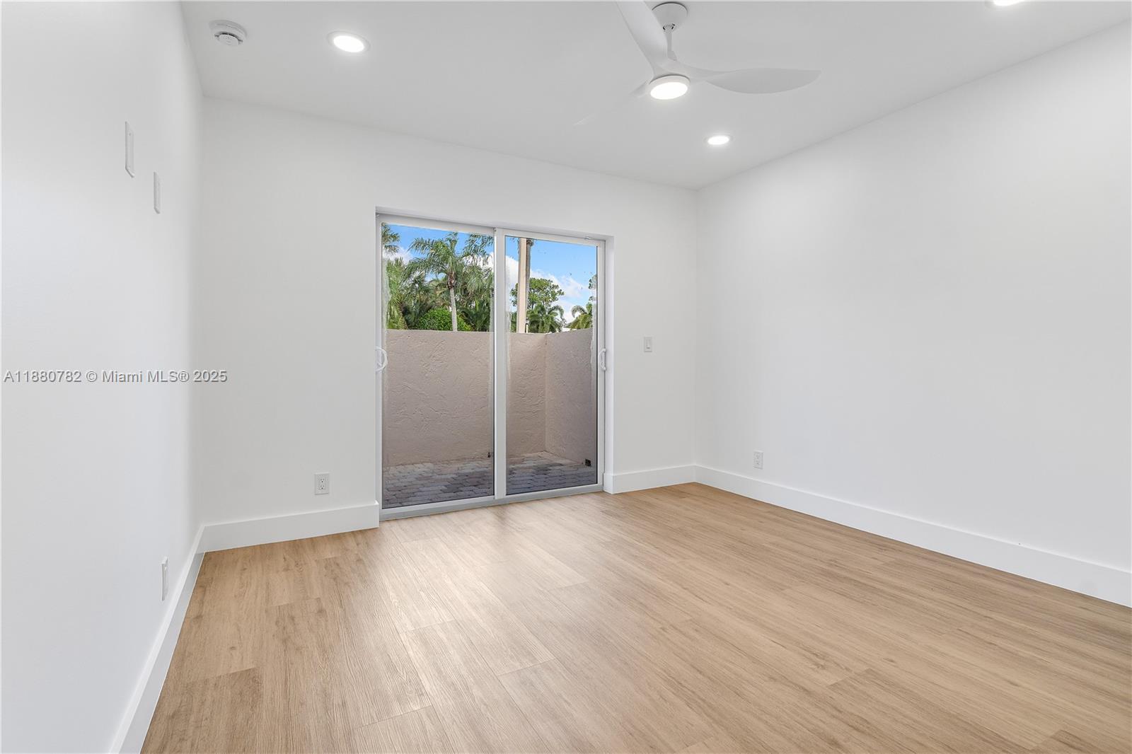 9041 Baybury Ln, West Palm Beach FL 33411