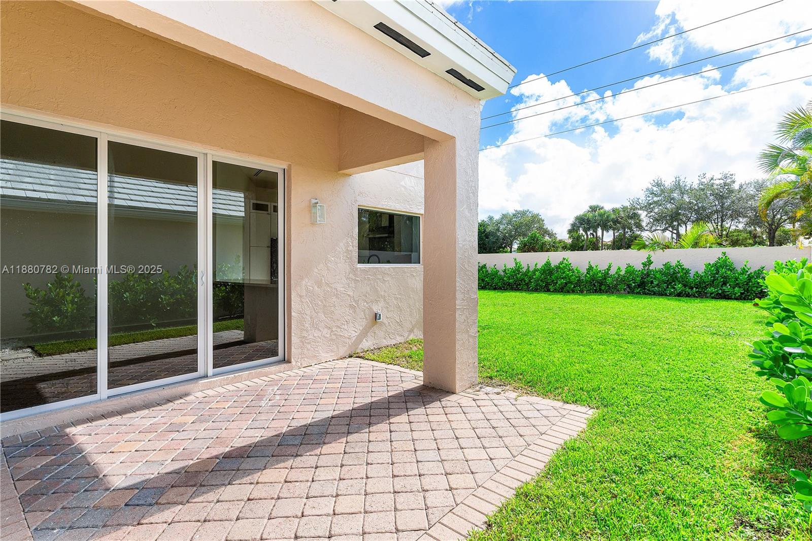 9041 Baybury Ln, West Palm Beach FL 33411