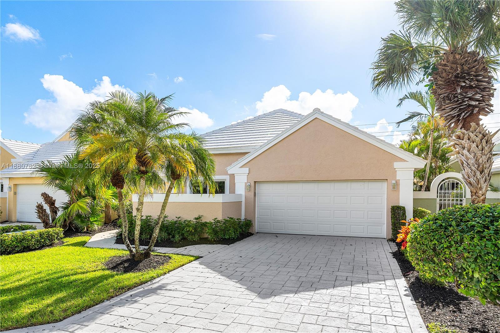 9041 Baybury Ln, West Palm Beach FL 33411