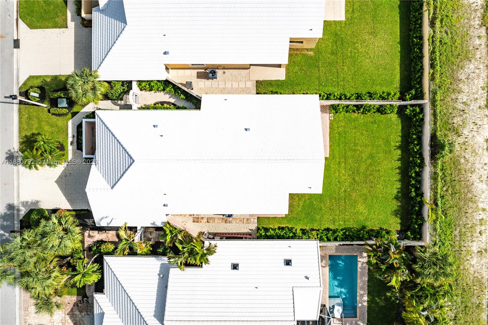 9041 Baybury Ln, West Palm Beach FL 33411