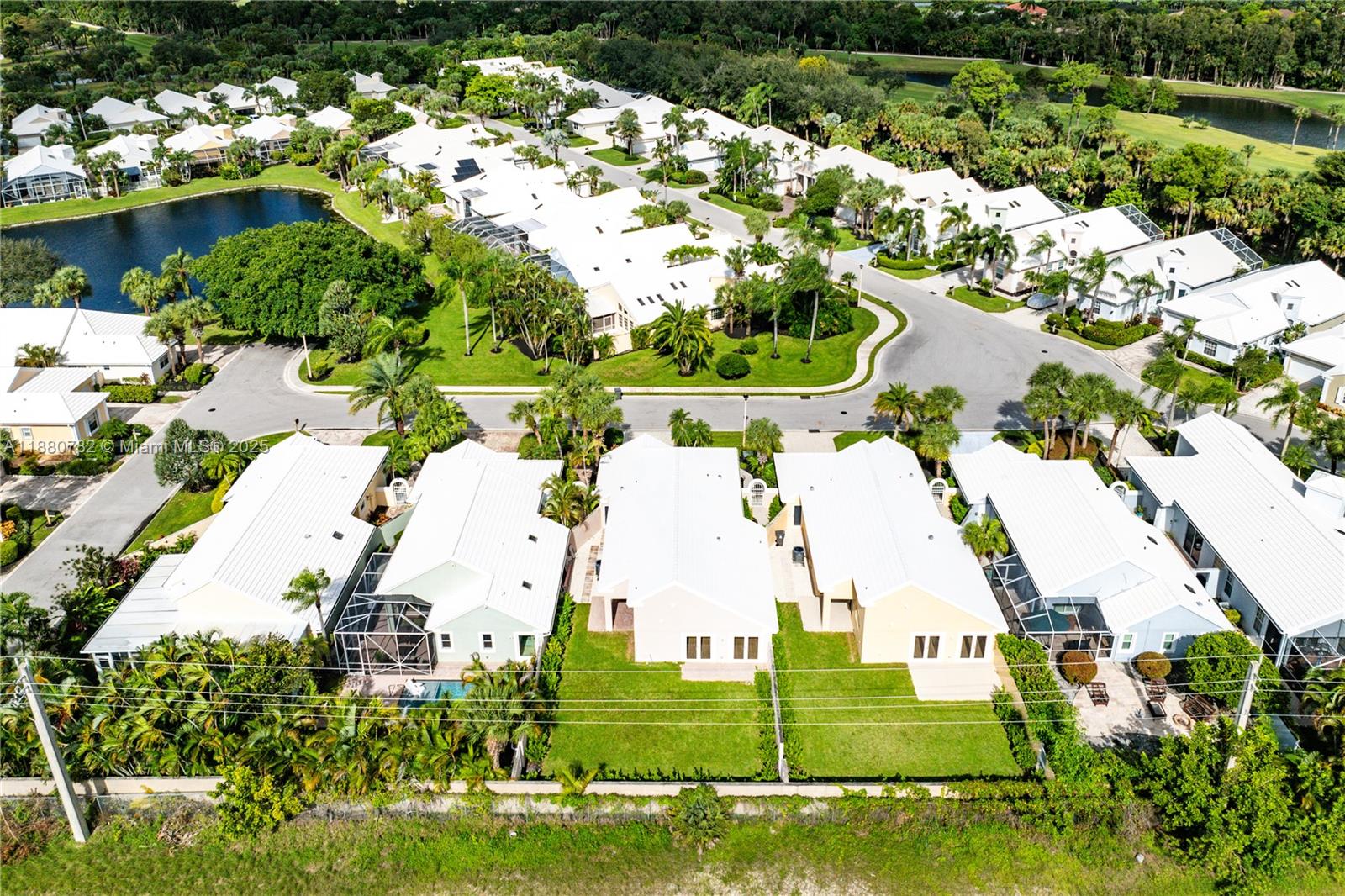 9041 Baybury Ln, West Palm Beach FL 33411