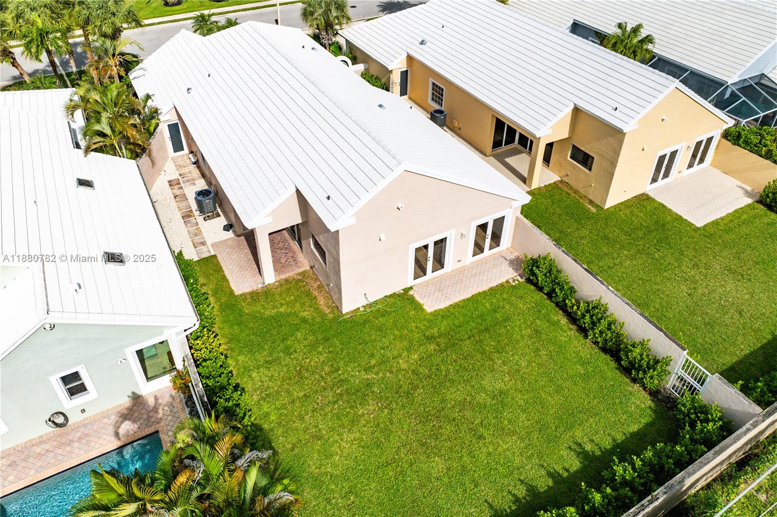 9041 Baybury Ln, West Palm Beach FL 33411