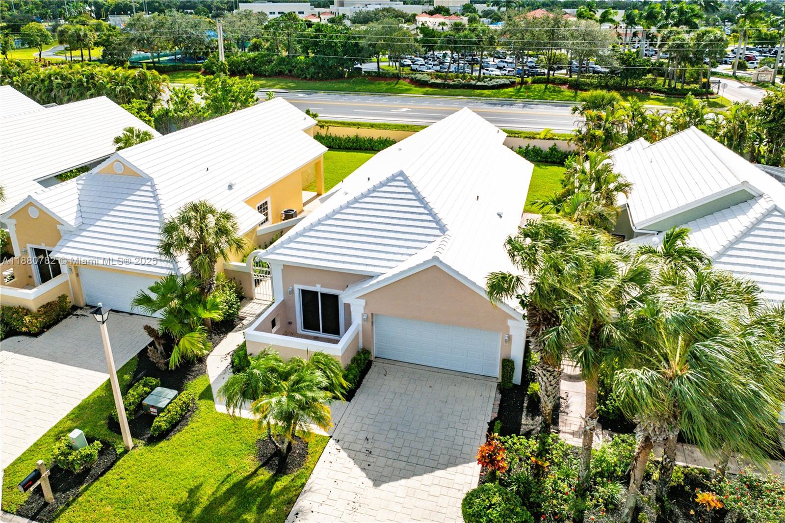 9041 Baybury Ln, West Palm Beach FL 33411