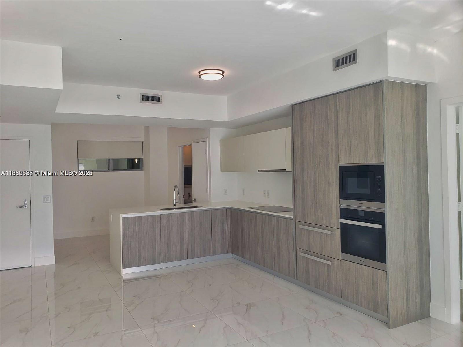 2900 NE 7th Ave #3805, Miami FL 33137