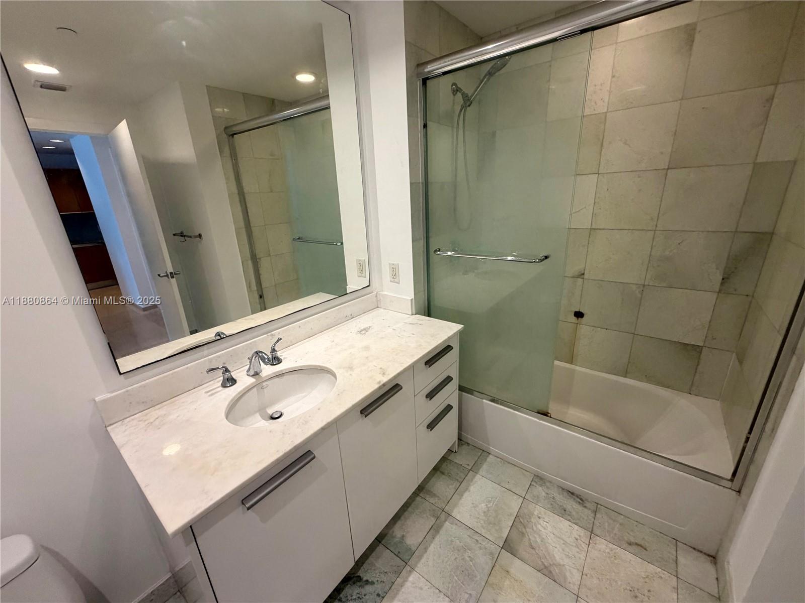 1050 Brickell Ave #2206, Miami FL 33131