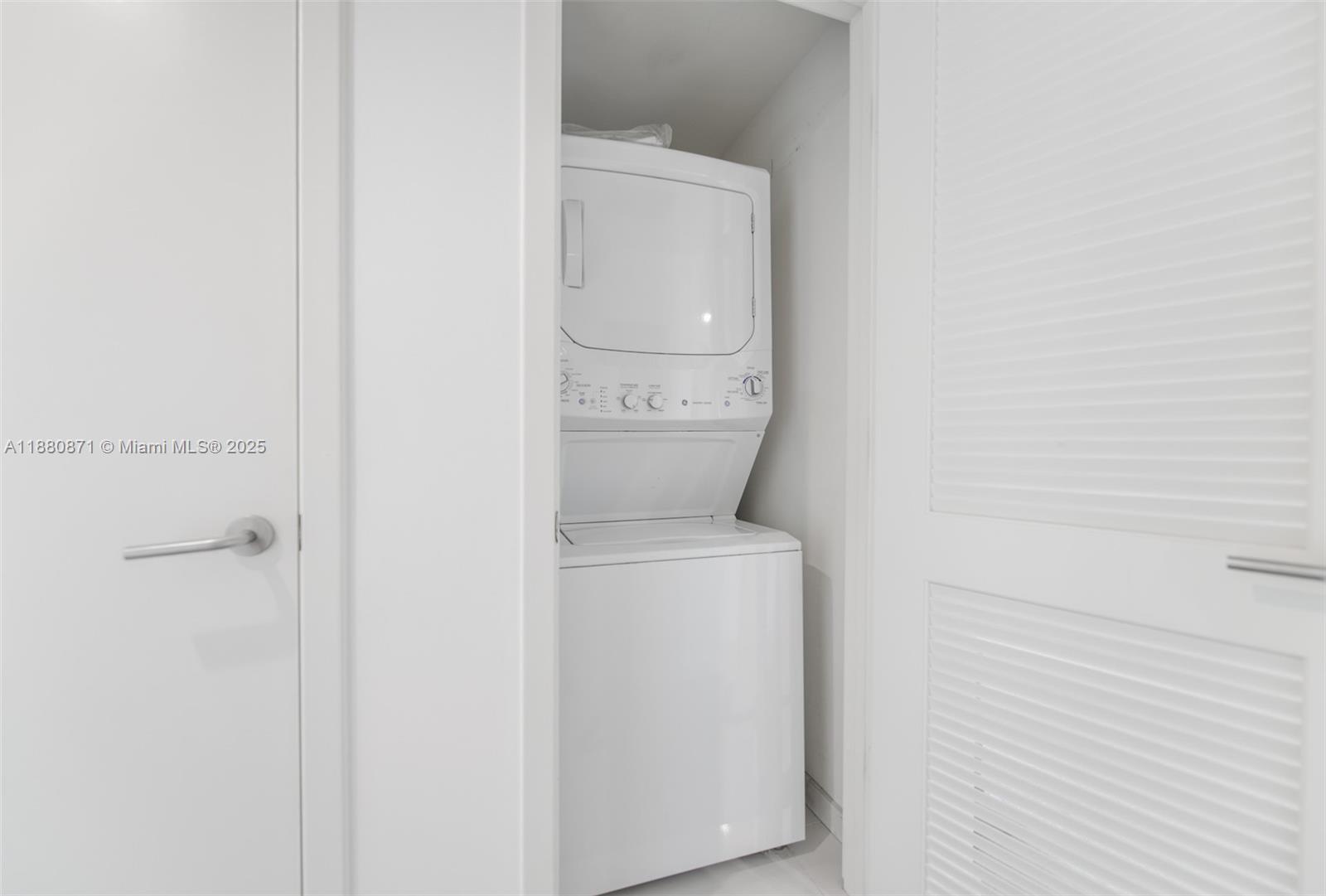 1100 S Miami Ave #3207, Miami FL 33130