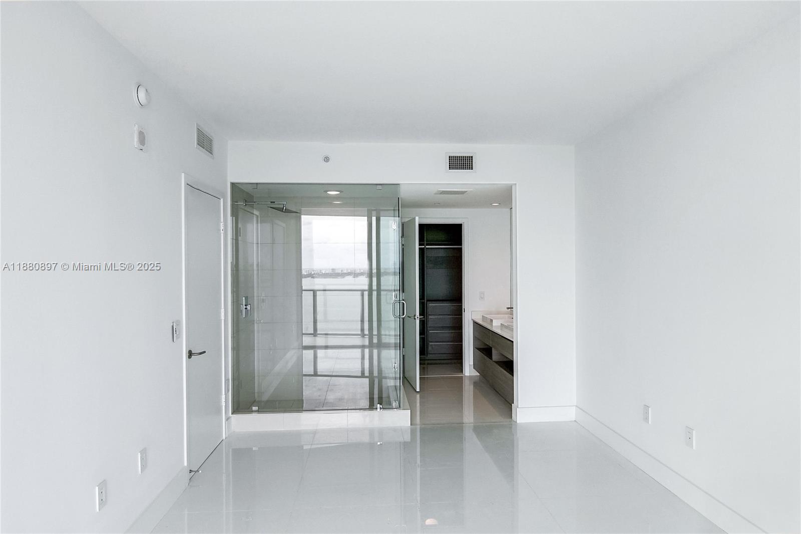 460 NE 28th St #3507, Miami FL 33137