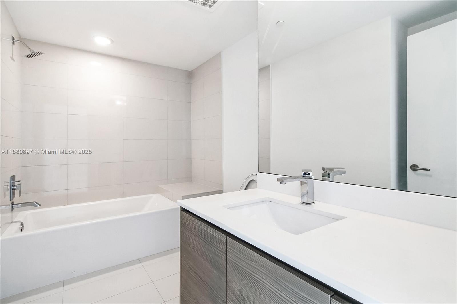460 NE 28th St #3507, Miami FL 33137