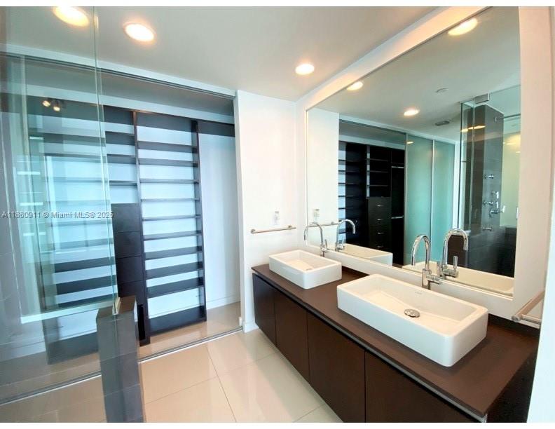1040 Biscayne Blvd #3605, Miami FL 33132