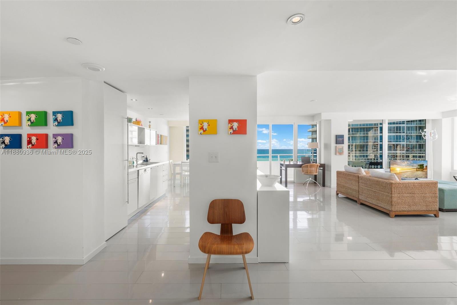 400 S Pointe Dr #1104, Miami Beach FL 33139