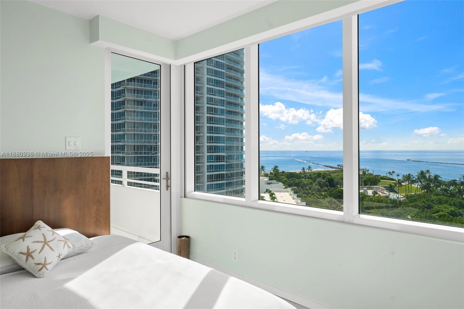 400 S Pointe Dr #1104, Miami Beach FL 33139