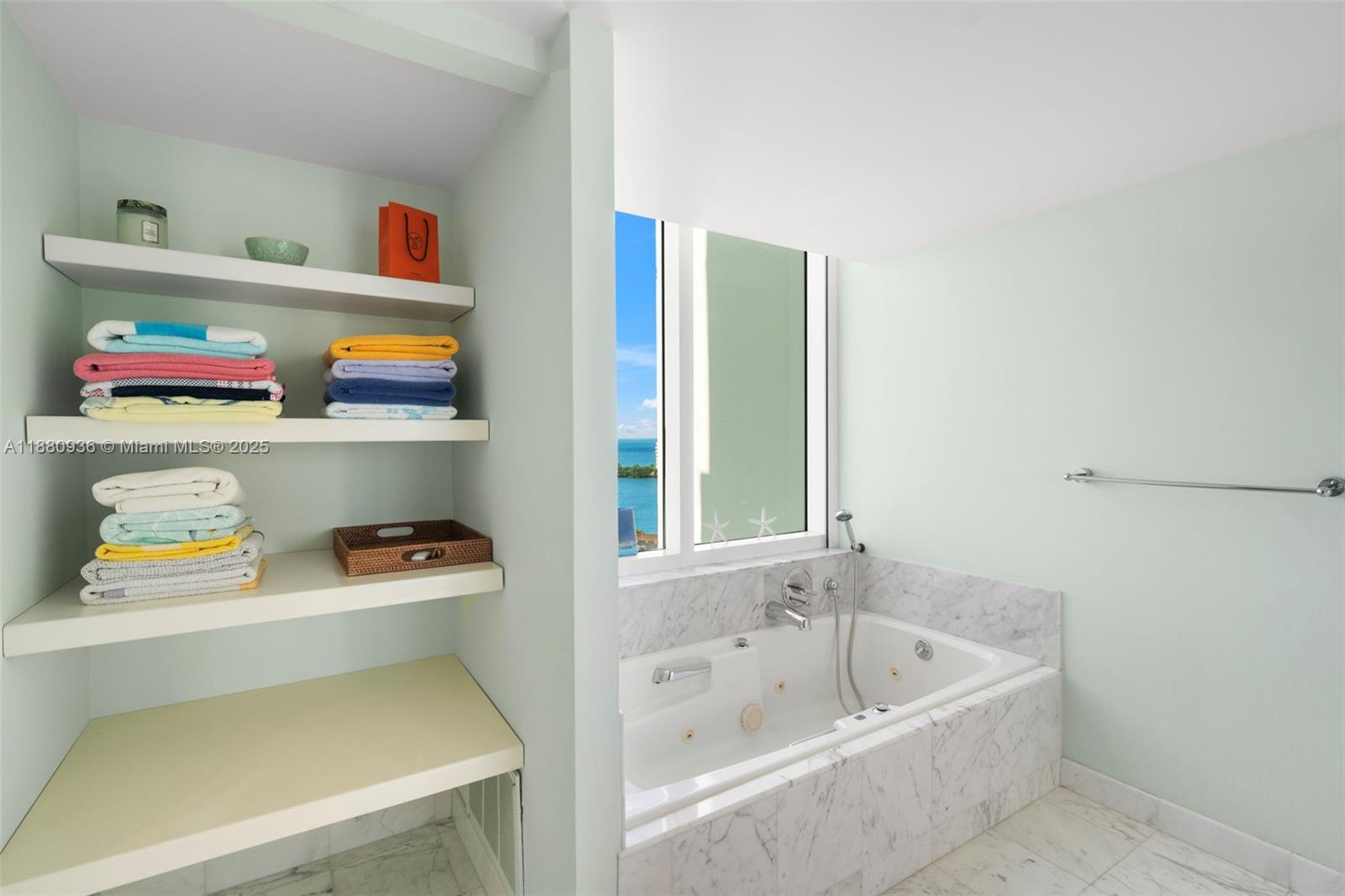 400 S Pointe Dr #1104, Miami Beach FL 33139