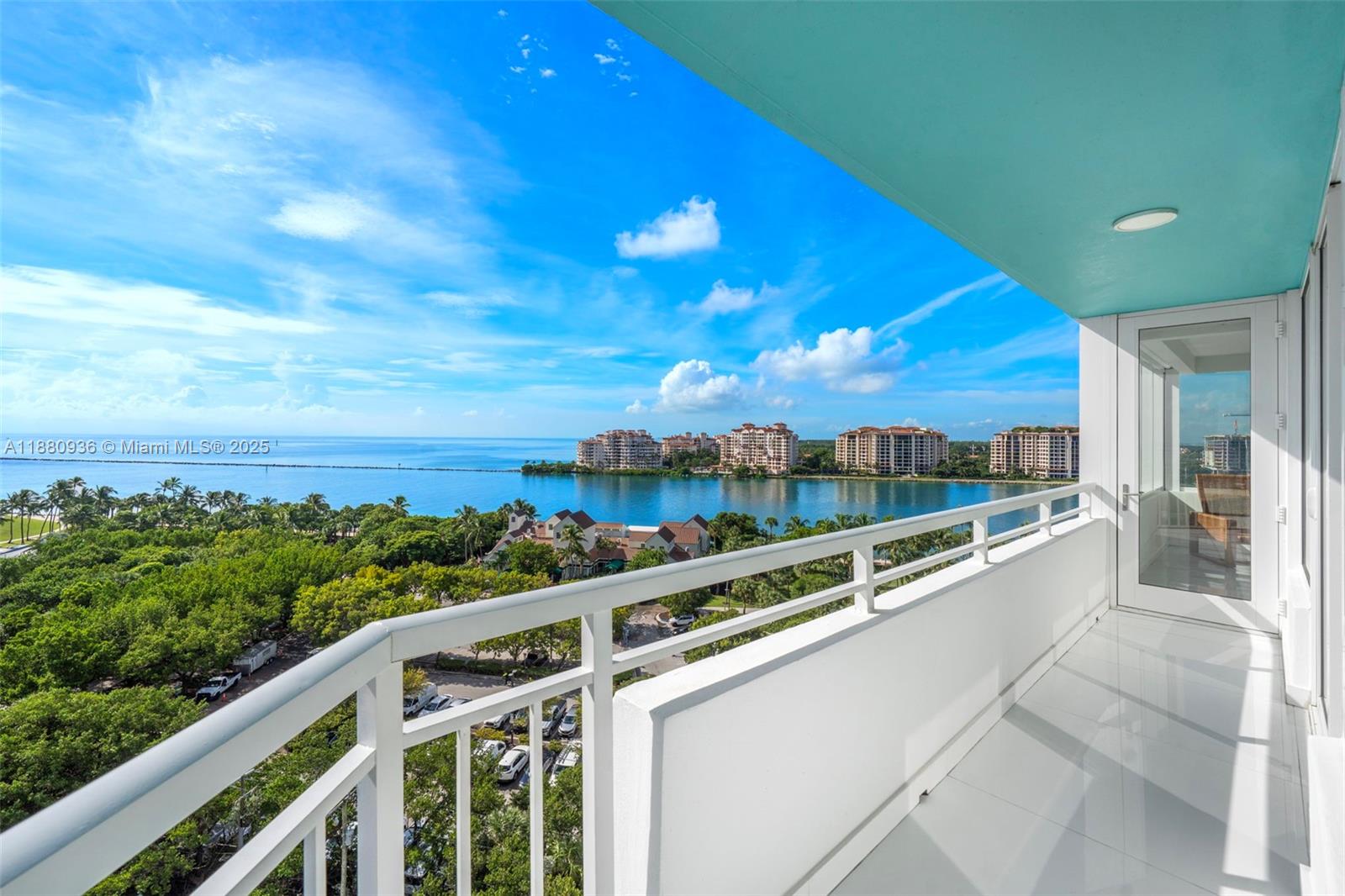 400 S Pointe Dr #1104, Miami Beach FL 33139