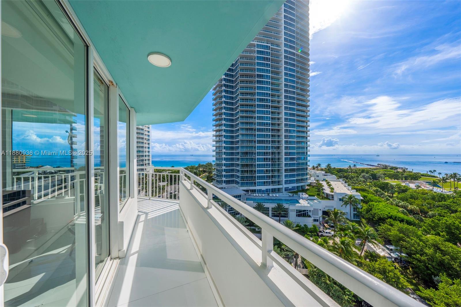 400 S Pointe Dr #1104, Miami Beach FL 33139