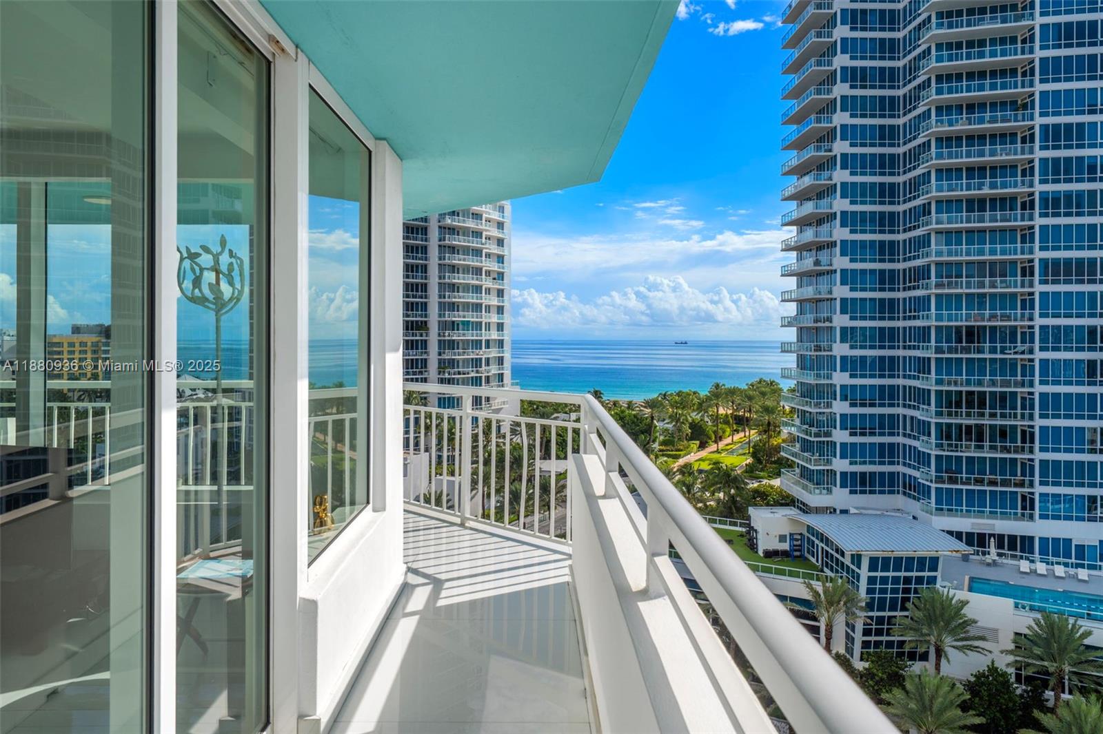 400 S Pointe Dr #1104, Miami Beach FL 33139