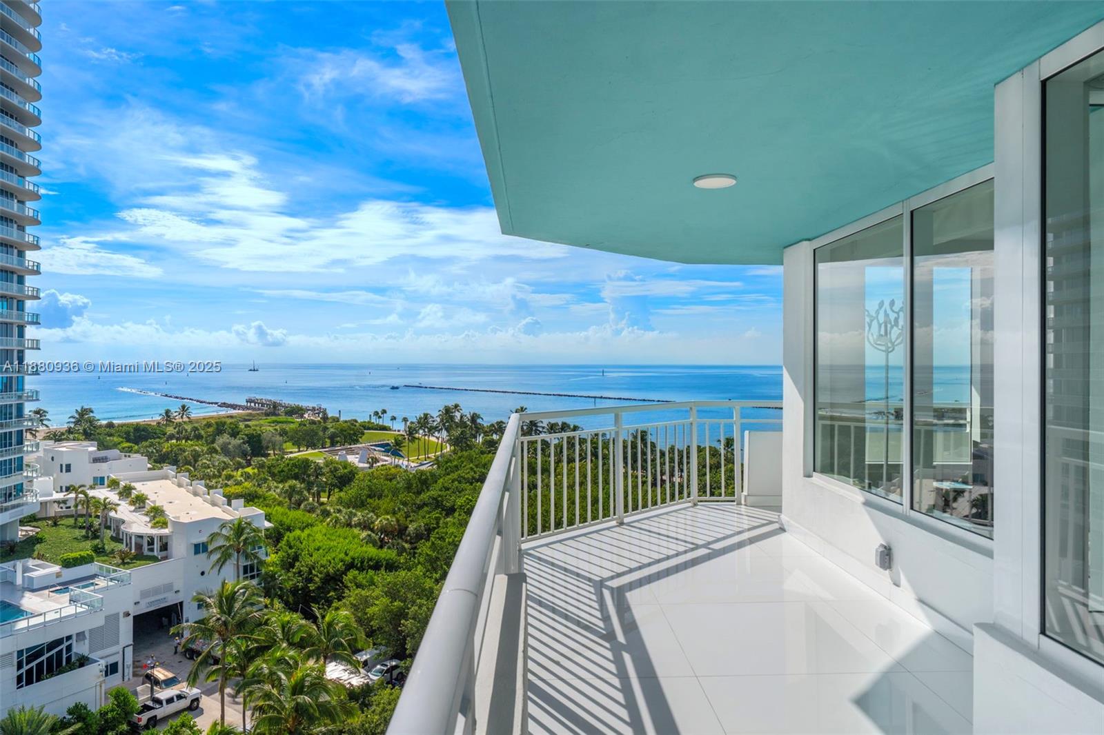 400 S Pointe Dr #1104, Miami Beach FL 33139