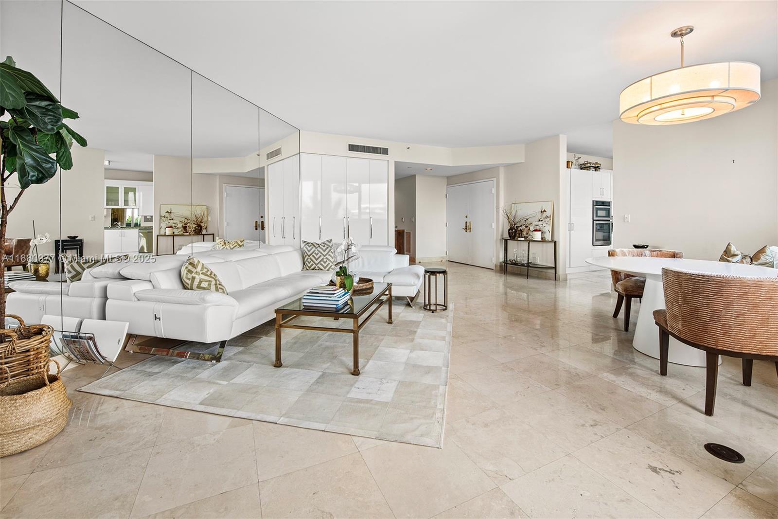 300 S Pointe Dr #504, Miami Beach FL 33139