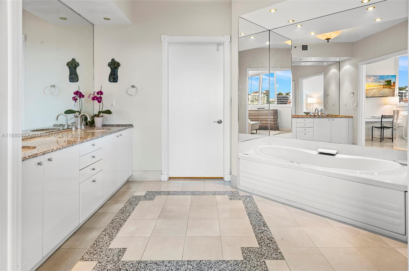 300 S Pointe Dr #504, Miami Beach FL 33139