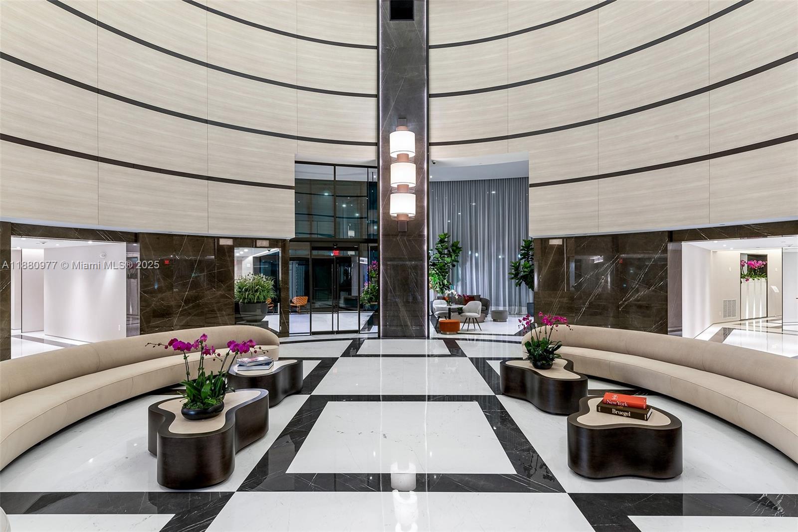300 S Pointe Dr #504, Miami Beach FL 33139