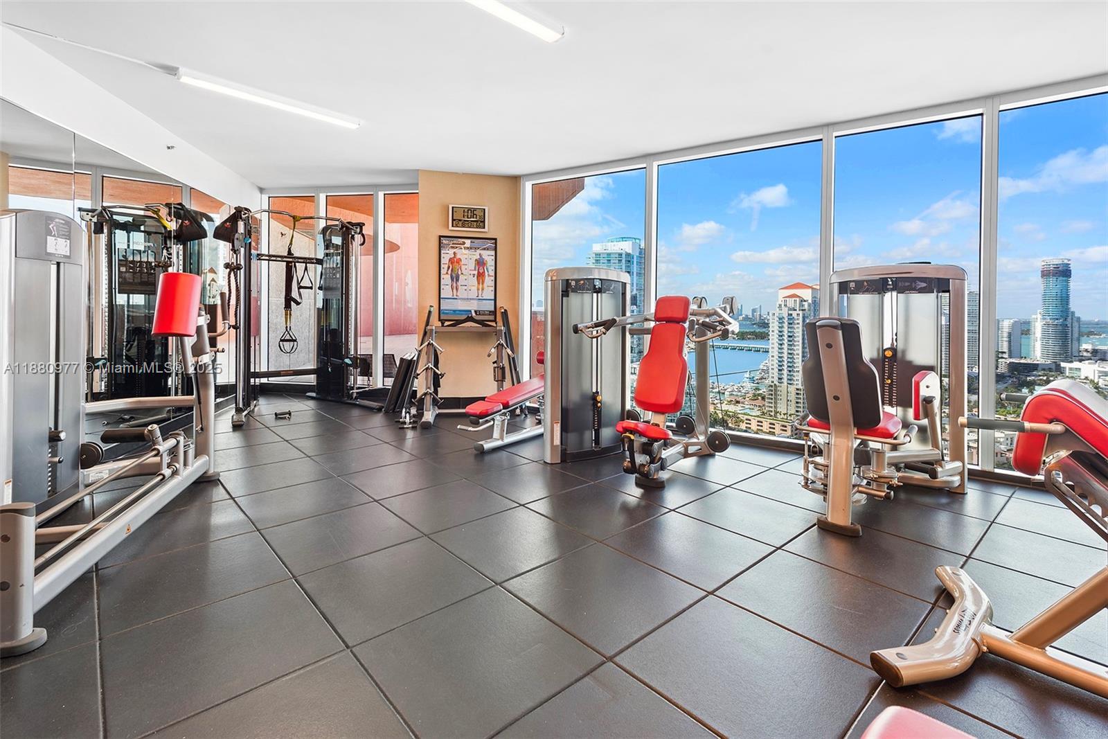 300 S Pointe Dr #504, Miami Beach FL 33139