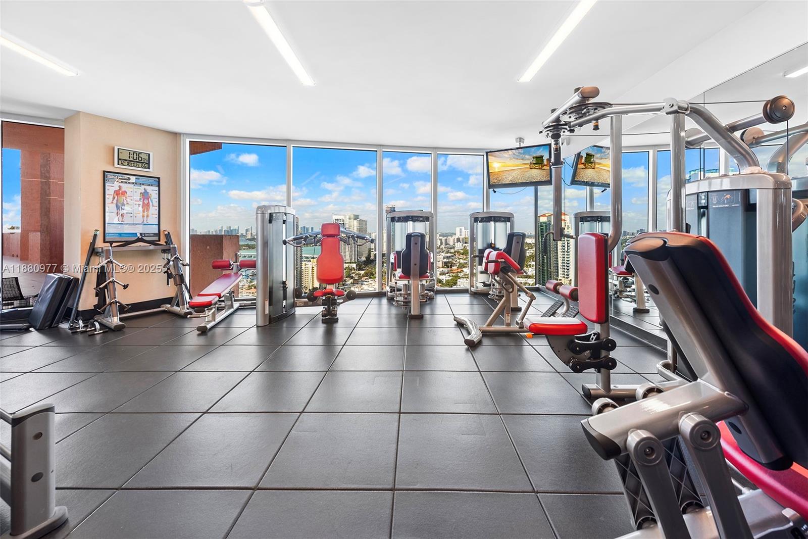 300 S Pointe Dr #504, Miami Beach FL 33139