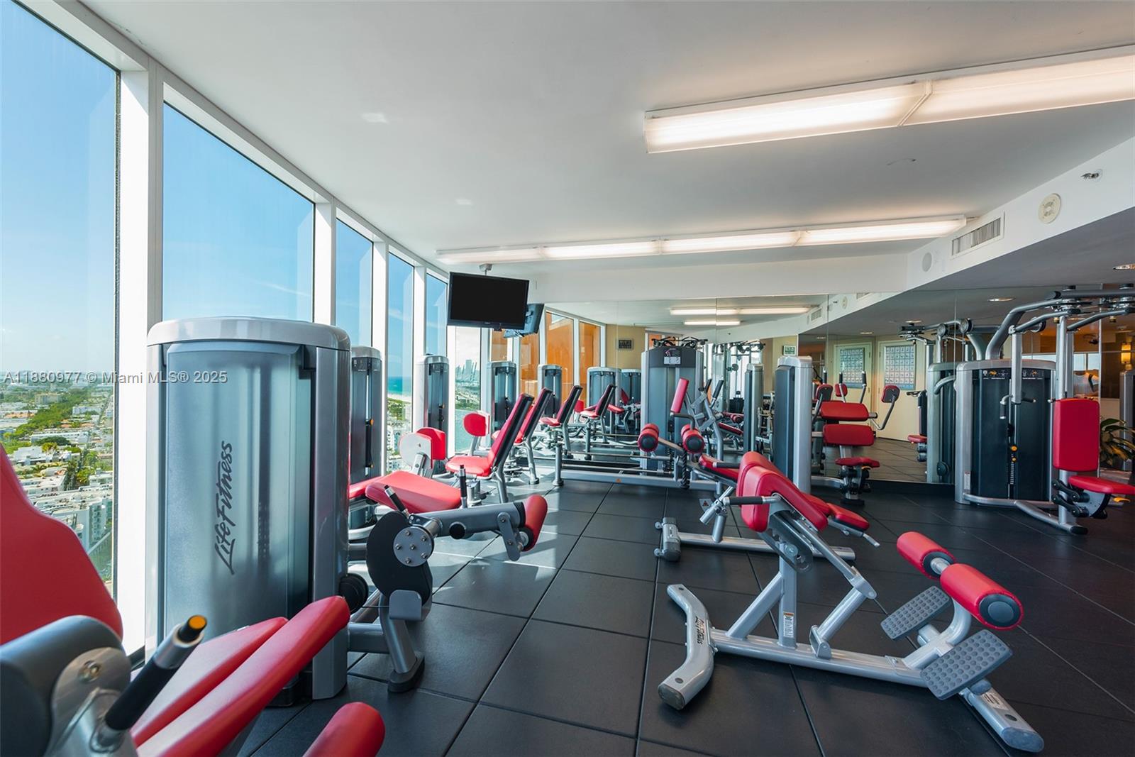 300 S Pointe Dr #504, Miami Beach FL 33139
