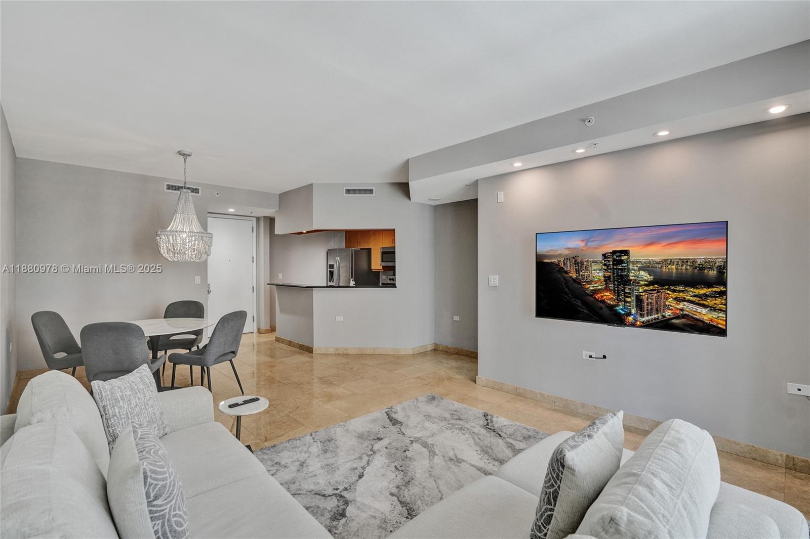 801 Brickell Key Blvd #808, Miami FL 33131