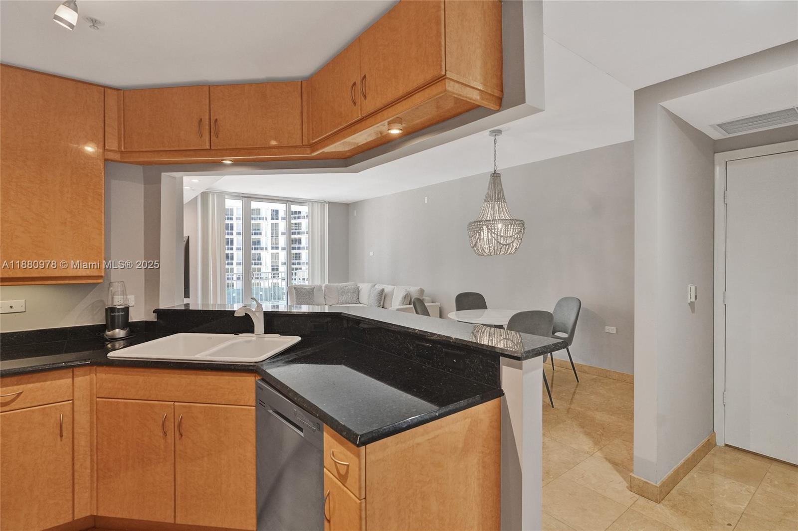 801 Brickell Key Blvd #808, Miami FL 33131