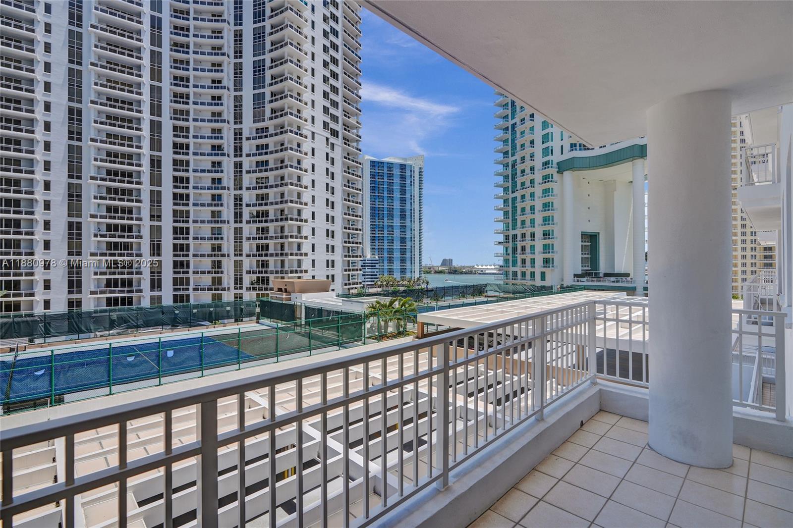 801 Brickell Key Blvd #808, Miami FL 33131