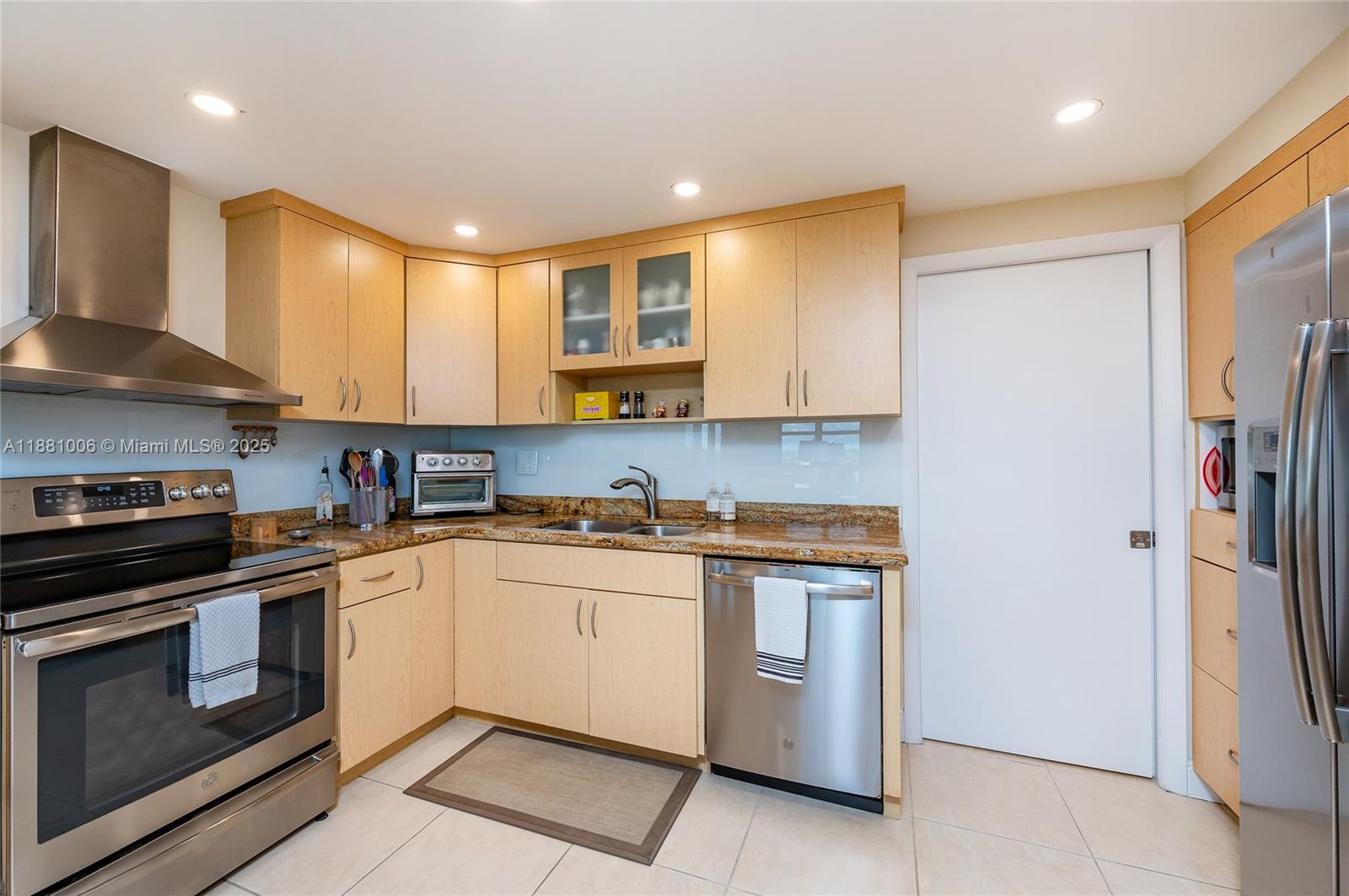 1121 Crandon Blvd #E501, Key Biscayne FL 33149