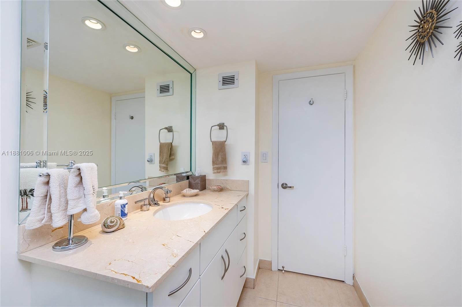 1121 Crandon Blvd #E501, Key Biscayne FL 33149