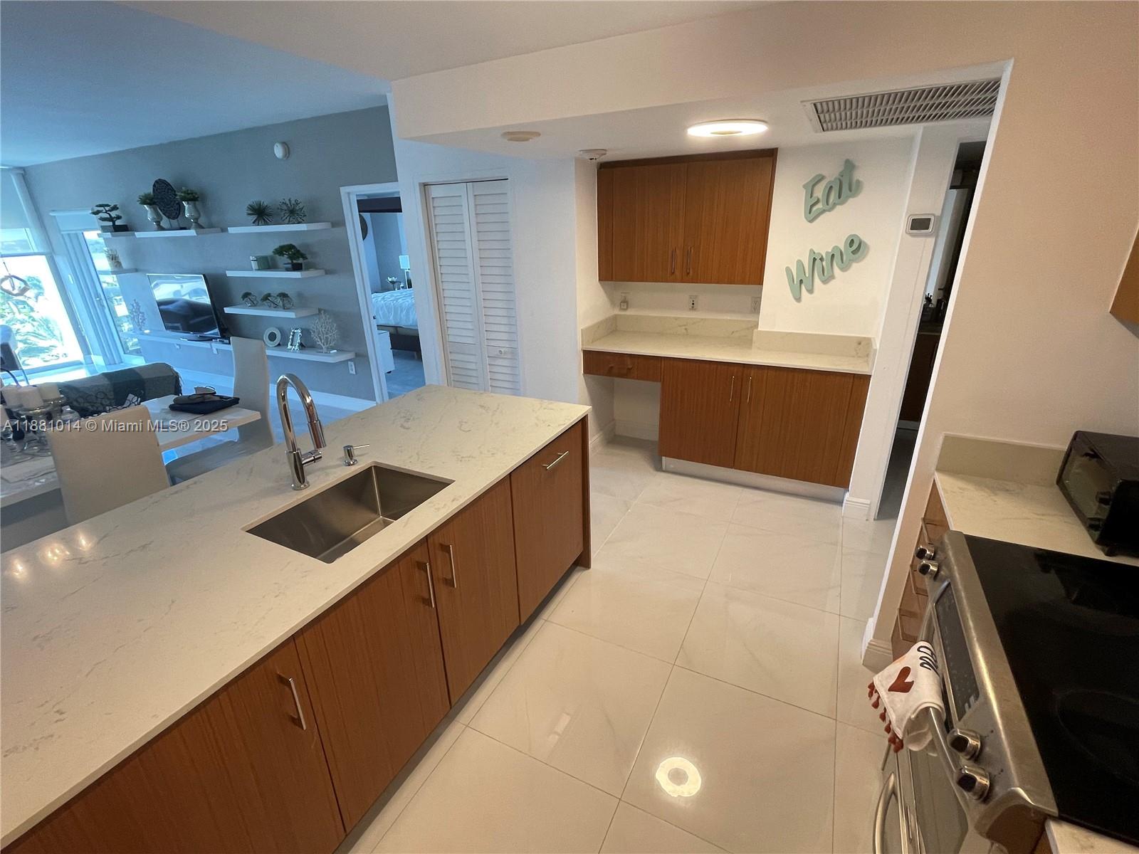 10275 Collins Ave #624, Bal Harbour FL 33154