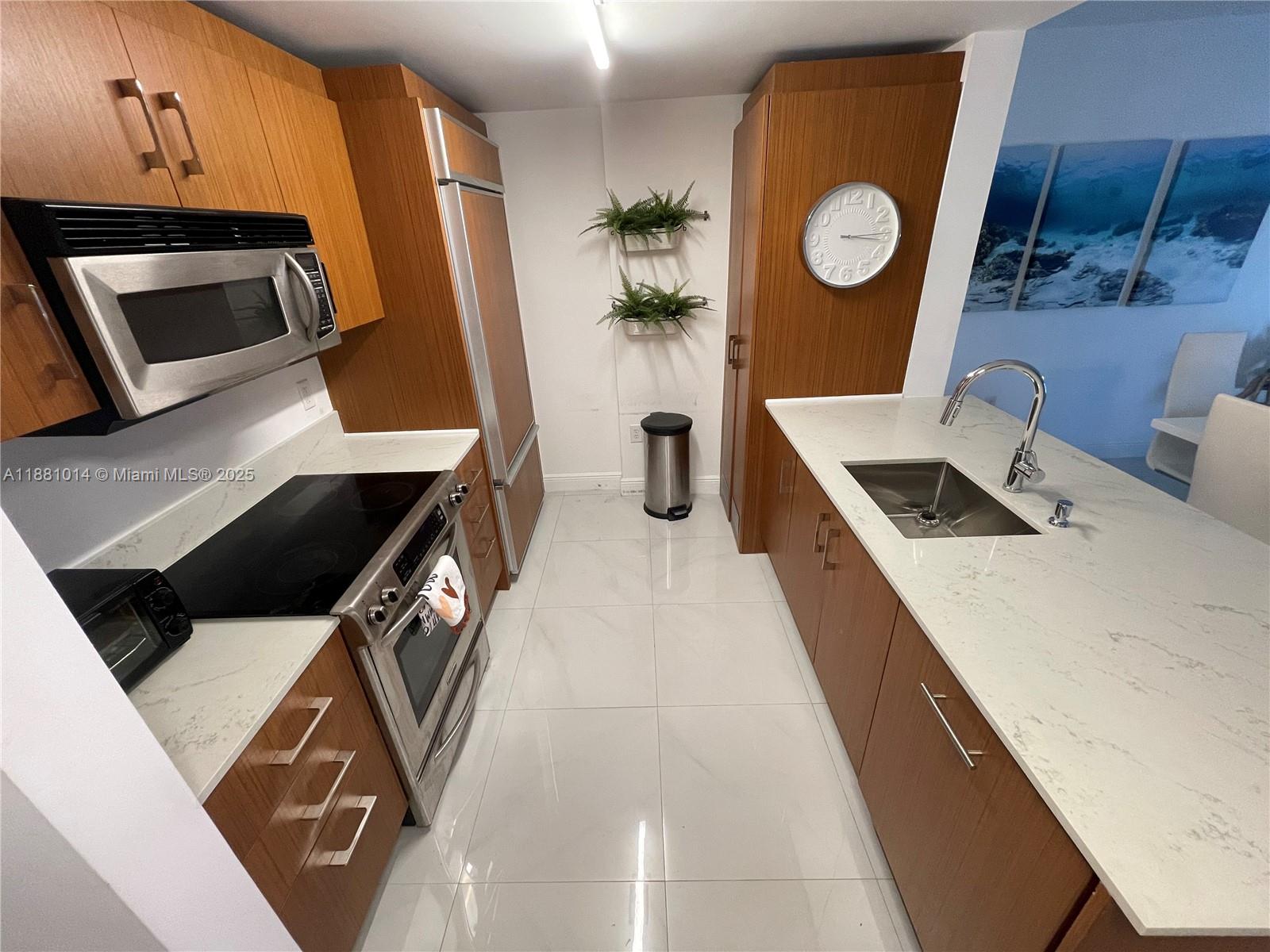 10275 Collins Ave #624, Bal Harbour FL 33154