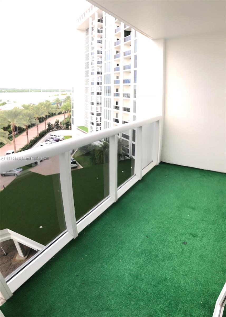 10275 Collins Ave #624, Bal Harbour FL 33154
