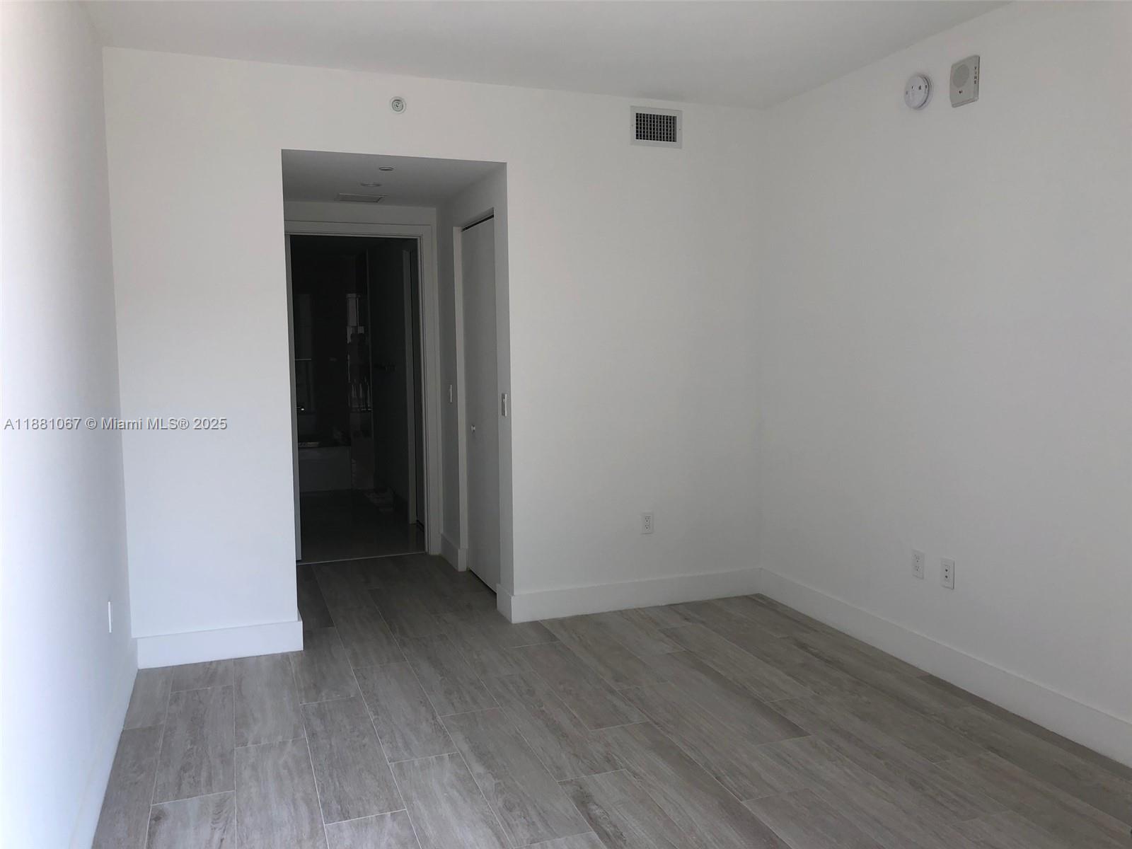121 NE 34th St #503, Miami FL 33137
